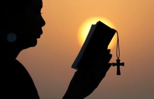 Christian groups seek ways to end decline in Americans’ church attendance