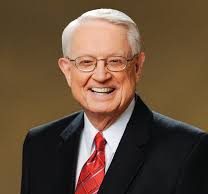 US pastor and author Chuck Swindoll to step down as senior pastor of his church