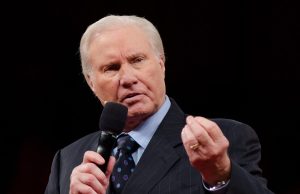 Evangelist Jimmy Swaggart Passes On at 90